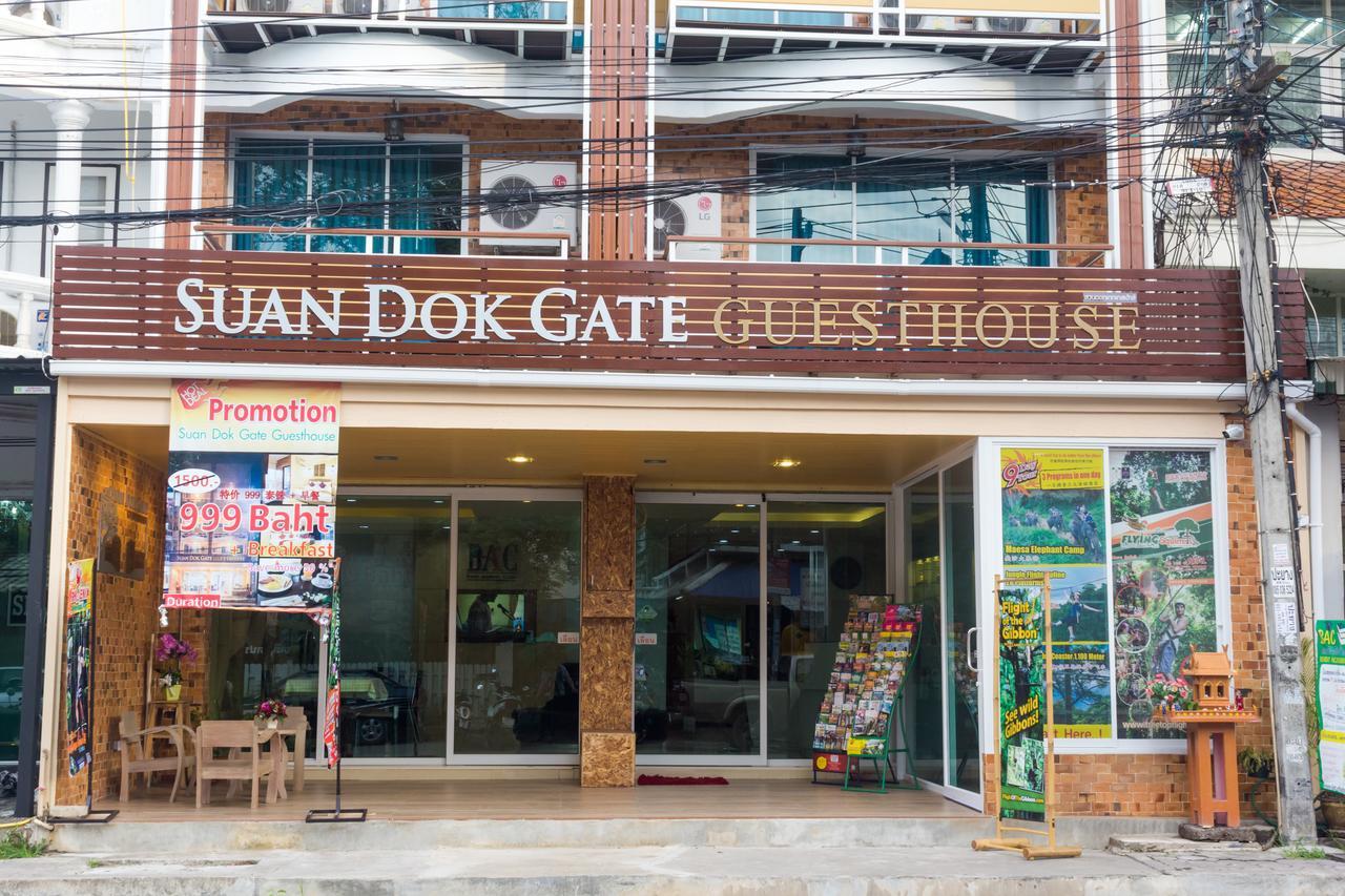 Suan Dok Gate Guesthouse Csiangmaj Kültér fotó